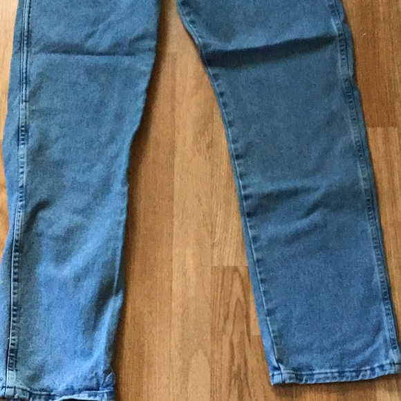 Jeans - Picture 2 of 4